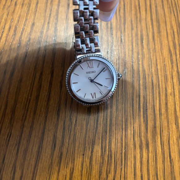 Seiko Accessories - Seiko Classic Silver Timepiece